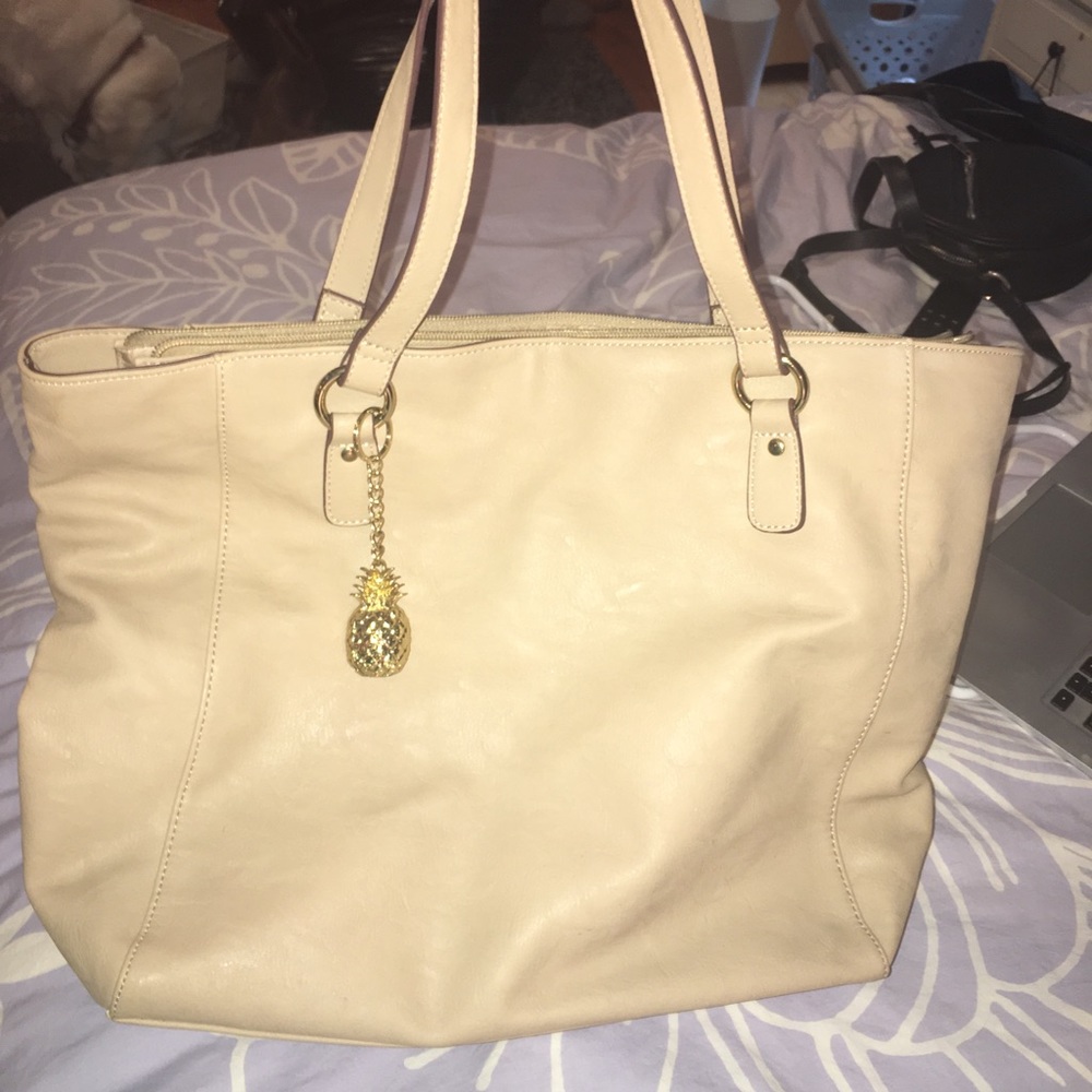 Beige tote bag